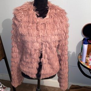 Altar D’state shrug